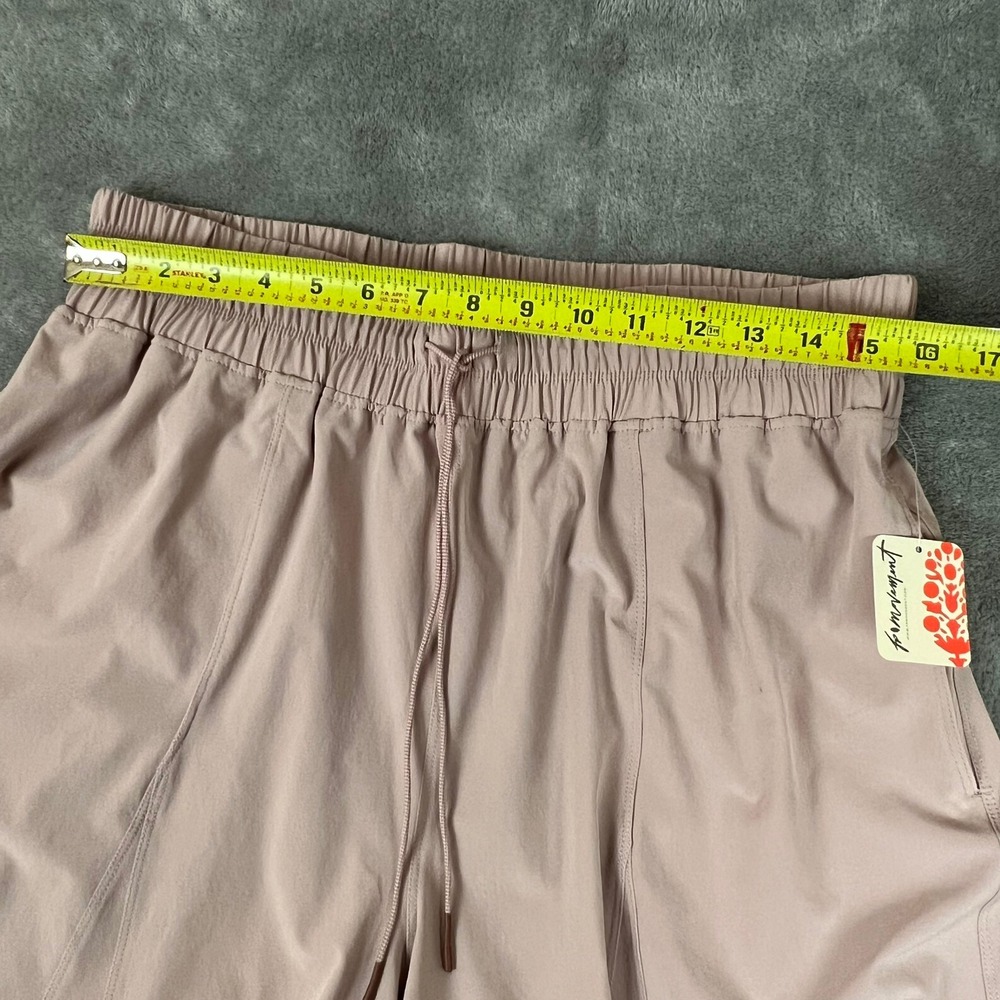 Free People Movement Active Shorts Womens L Light Pink Performance NWT - Picture 11 of 12